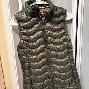 Ariat Women's Ideal Down Vest in Iridescent Banyan Bark with Camo Print Lining